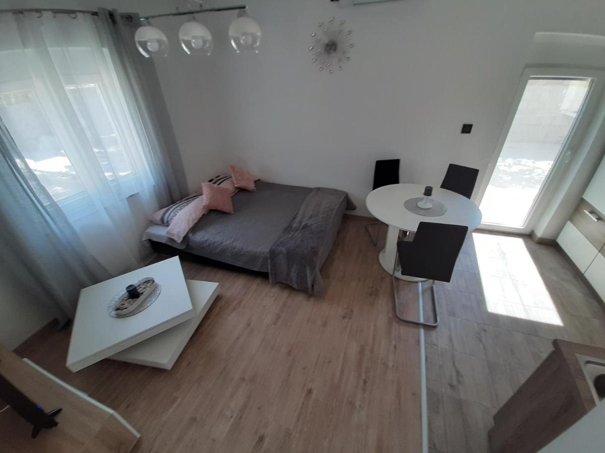 Ferienhaus Karlo Pridraga Exterior foto