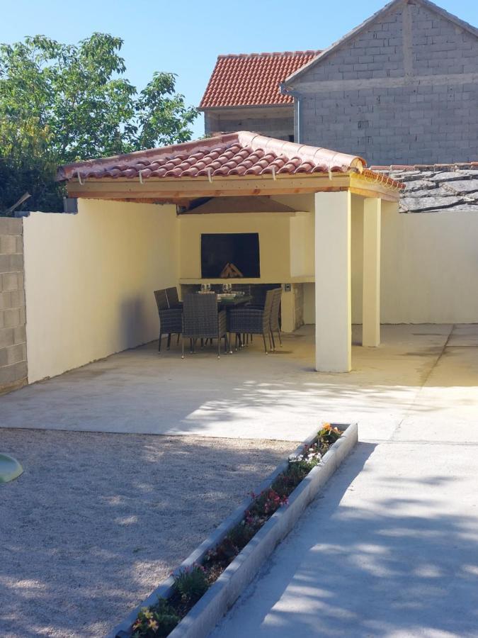 Ferienhaus Karlo Pridraga Exterior foto